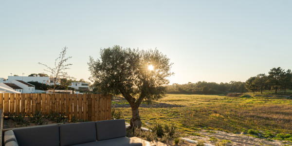 Comprar / Vender Casas Unifamiliares y Chalets en Tauste · con Jardín